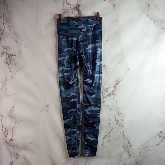 Nike Legging Size Medium Blue Camo Shimmer High Rise Crop One Tight Fit Women - Picture 7 of 13